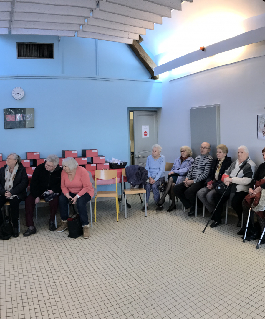 2019_5_Gouter de noël et remise des colis aux a