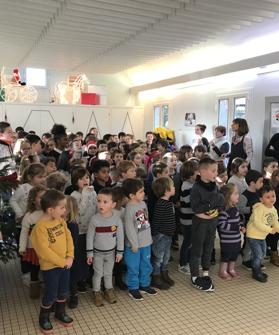 2019_5_Gouter de noël et remise des colis aux anciens_003